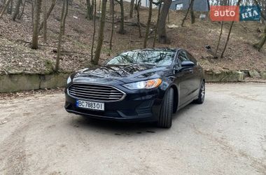 Седан Ford Fusion 2019 в Львове
