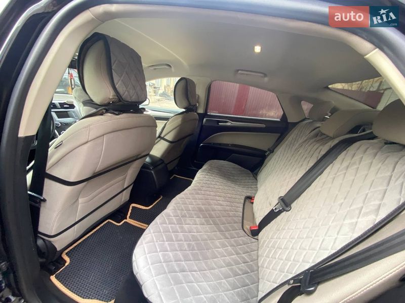 Седан Ford Fusion 2019 в Львове