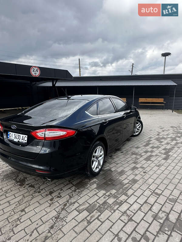 Седан Ford Fusion 2014 в Миргороде