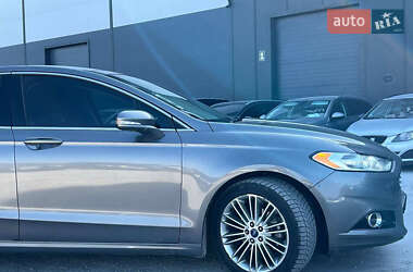 Седан Ford Fusion 2014 в Львові