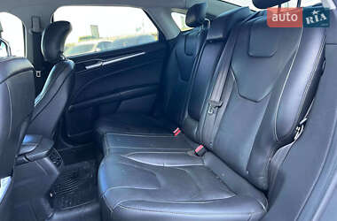 Седан Ford Fusion 2014 в Львові