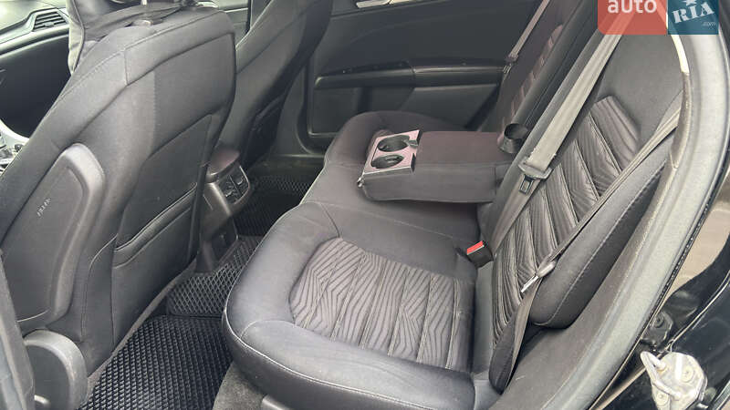 Седан Ford Fusion 2015 в Киеве