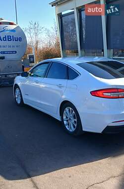 Седан Ford Fusion 2018 в Киеве