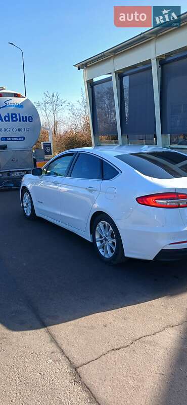 Седан Ford Fusion 2018 в Киеве