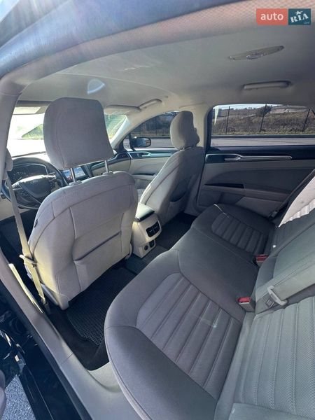 Седан Ford Fusion 2017 в Ровно
