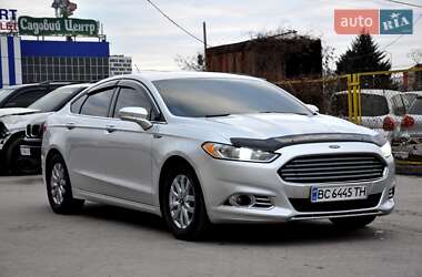 Седан Ford Fusion 2014 в Львові