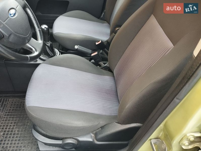 Хетчбек Ford Fusion 2007 в Житомирі