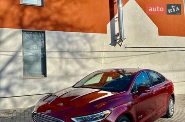 Седан Ford Fusion 2016 в Чернівцях