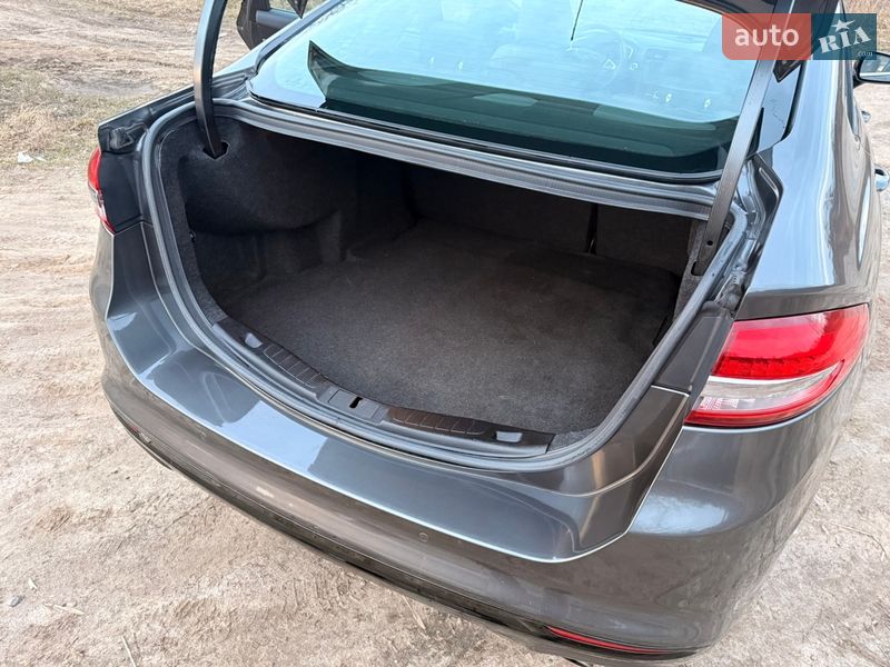 Седан Ford Fusion 2016 в Києві