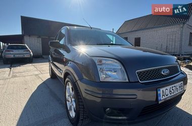 Хэтчбек Ford Fusion 2005 в Луцке