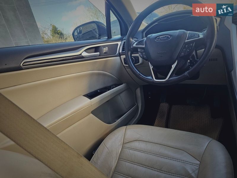 Седан Ford Fusion 2014 в Львове