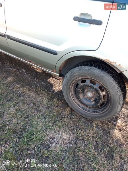 Хэтчбек Ford Fusion 2003 в Киеве