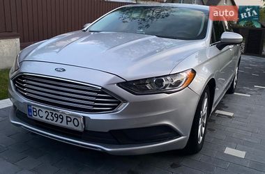 Седан Ford Fusion 2016 в Самборі