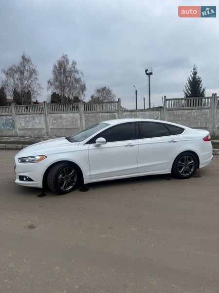 Седан Ford Fusion 2015 в Прилуках