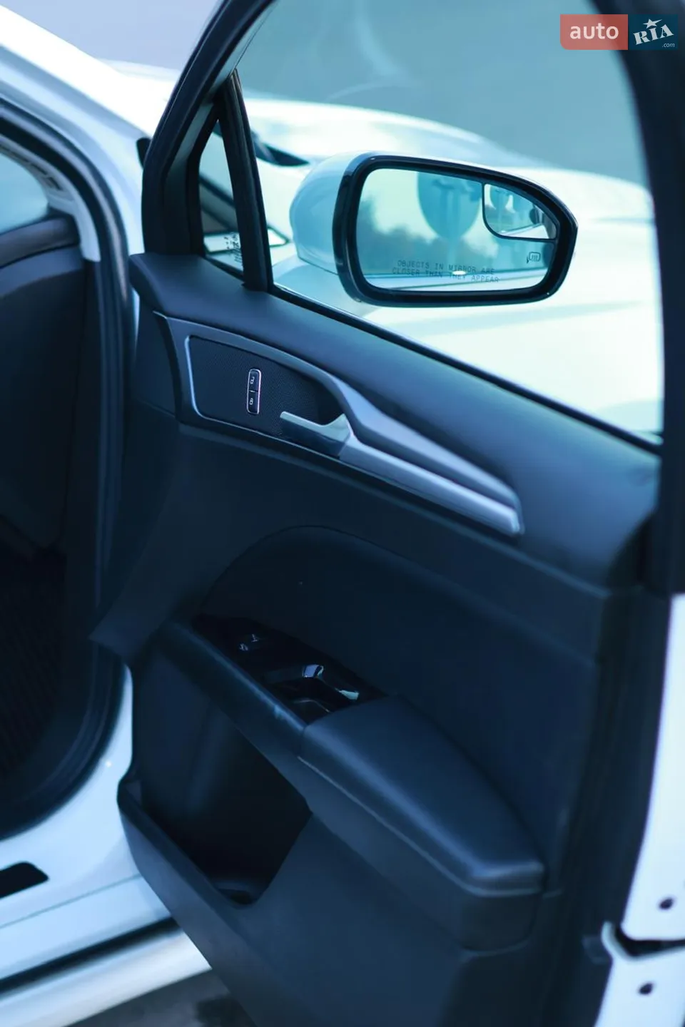 2016 Ford Fusion - мініатюра 32