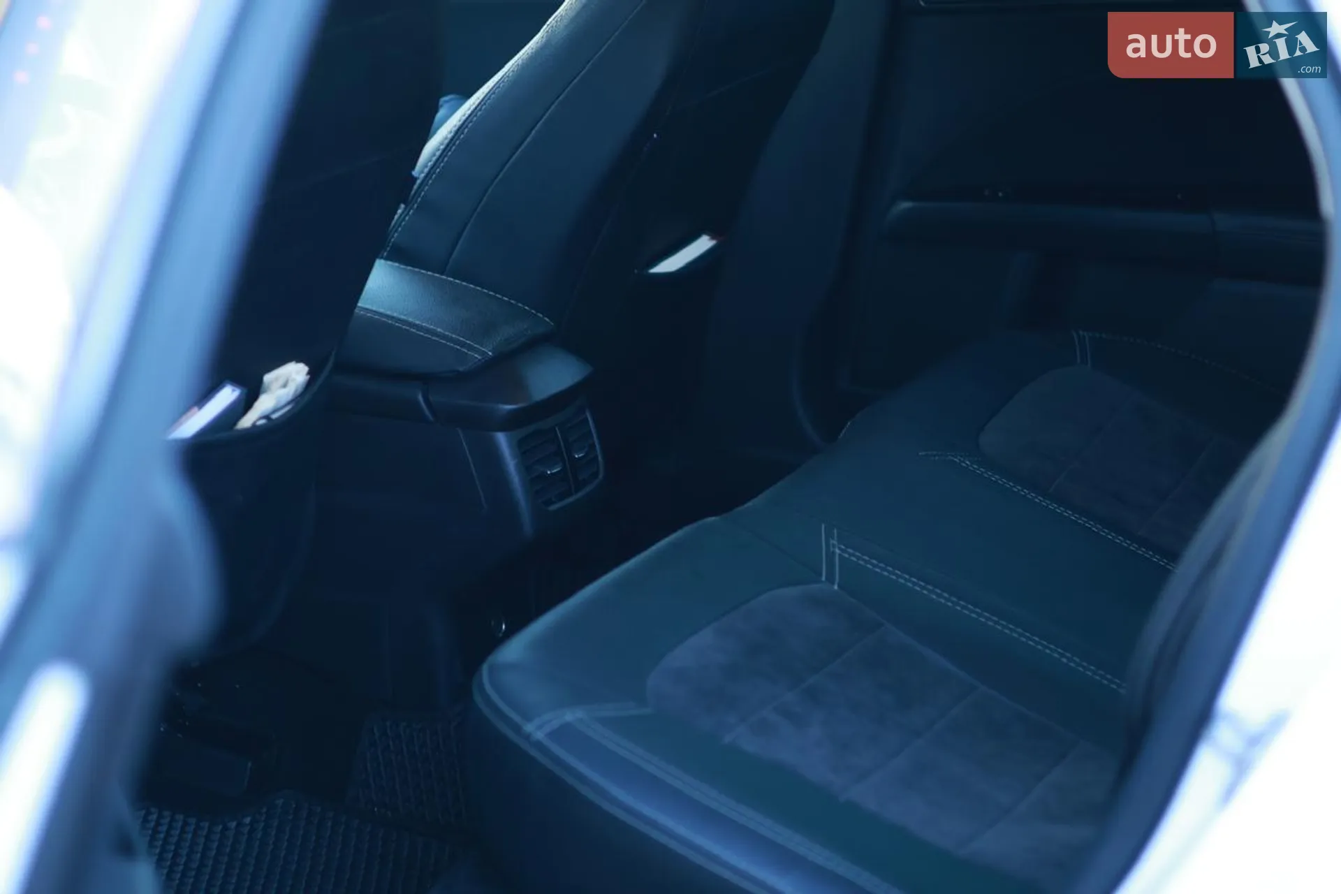 2016 Ford Fusion - мініатюра 34