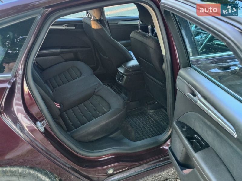 Седан Ford Fusion 2013 в Тернополе