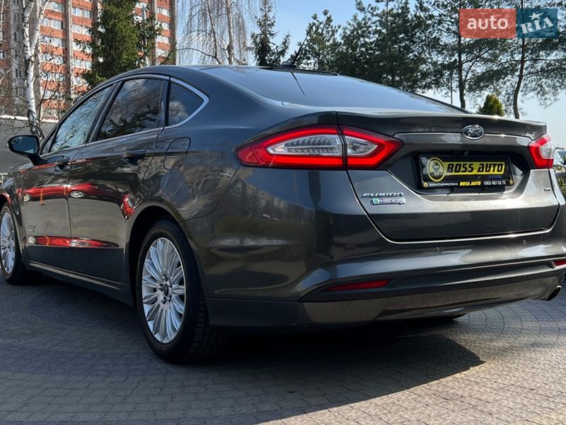 Седан Ford Fusion 2015 в Львове