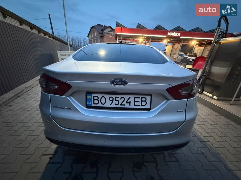Седан Ford Fusion 2016 в Тернополі