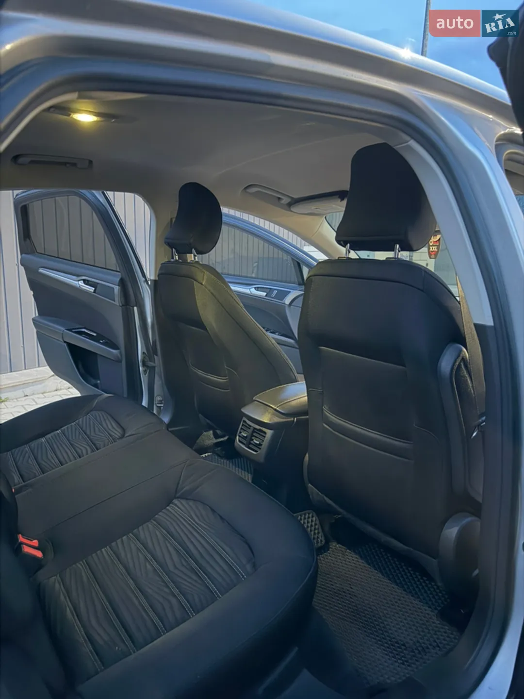 2016 Ford Fusion - мініатюра 17