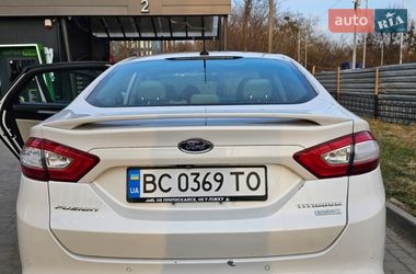 Седан Ford Fusion 2014 в Львове