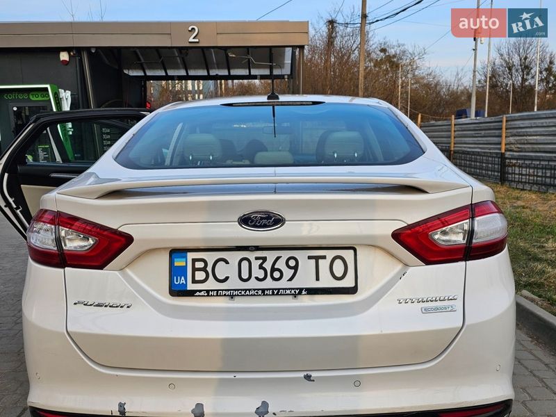 Седан Ford Fusion 2014 в Львове