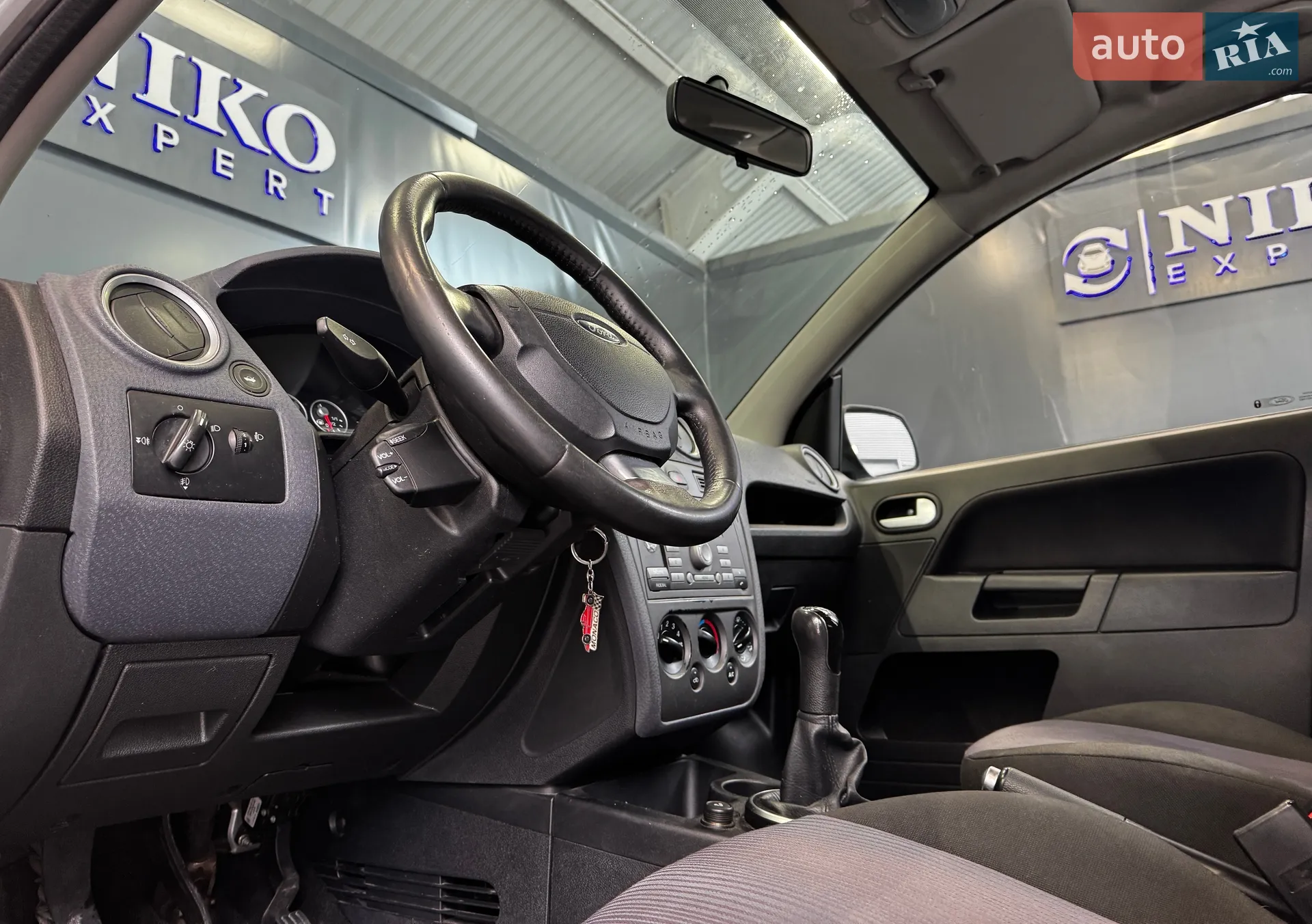 2011 Ford Fusion - мініатюра 24