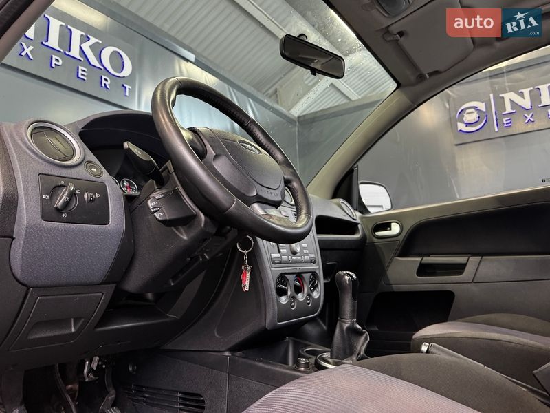 Хэтчбек Ford Fusion 2011 в Киеве