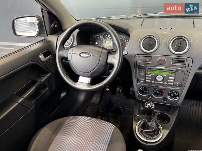 Хэтчбек Ford Fusion 2011 в Киеве