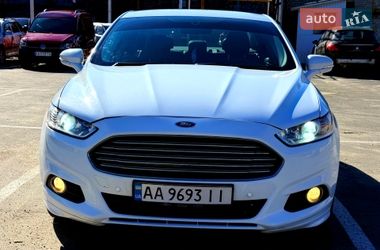 Седан Ford Fusion 2015 в Києві