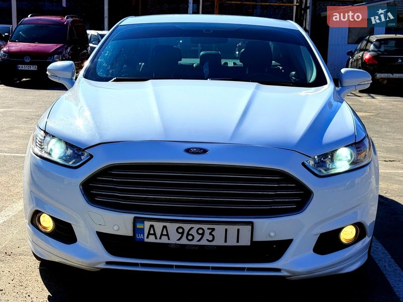 Седан Ford Fusion 2015 в Києві