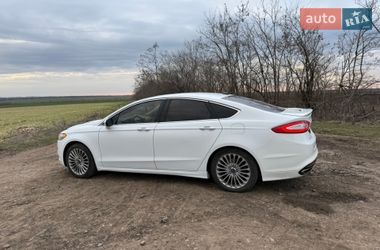 Седан Ford Fusion 2015 в Арбузинці