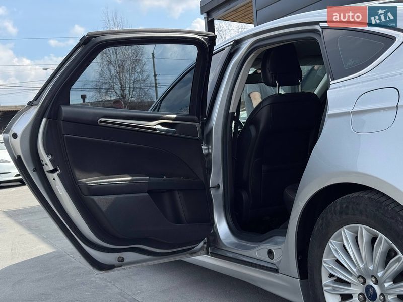 Седан Ford Fusion 2013 в Ровно фото 48 Седан Ford Fusion 2013 в Ровно