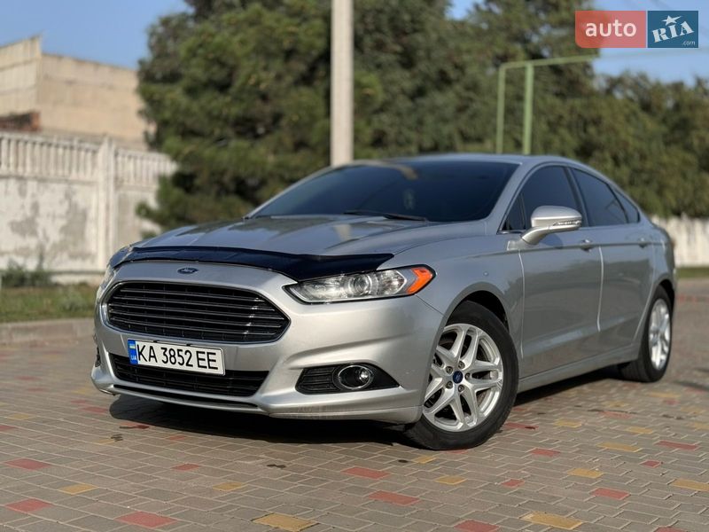 Седан Ford Fusion 2013 в Измаиле