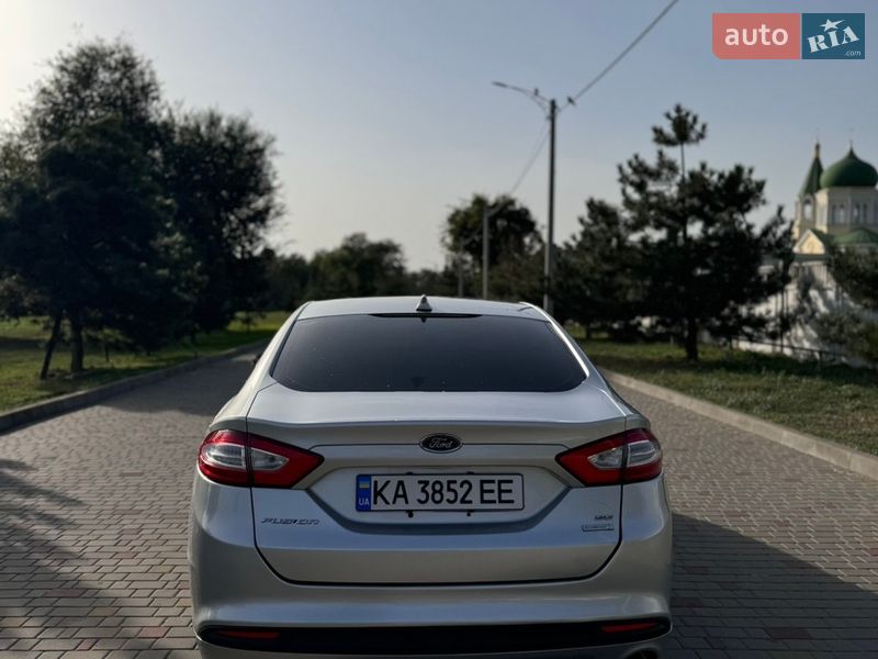 Седан Ford Fusion 2013 в Измаиле