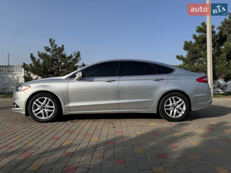 Седан Ford Fusion 2013 в Измаиле