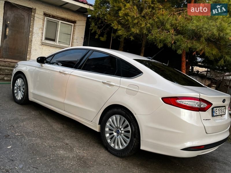 Седан Ford Fusion 2013 в Днепре