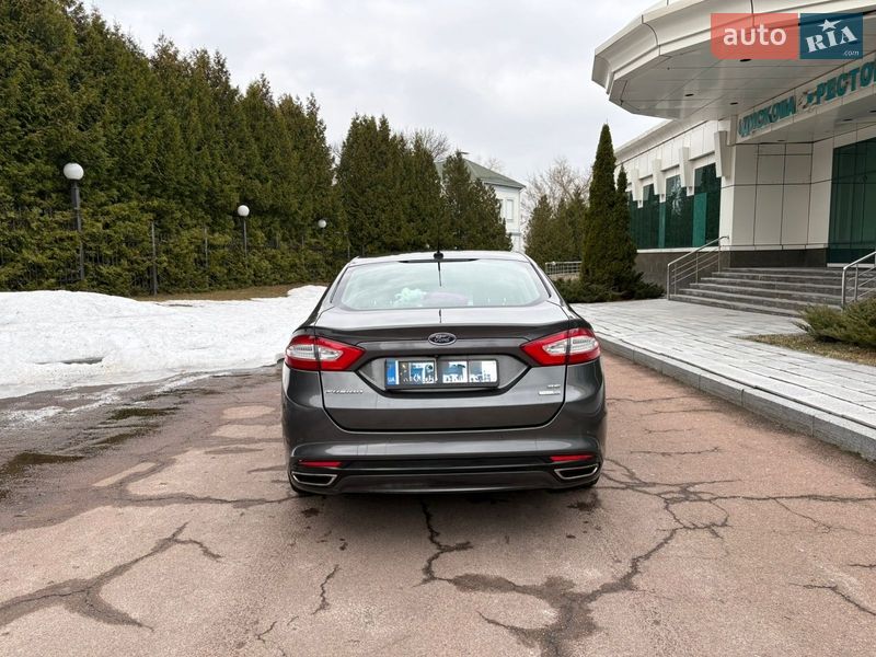 Седан Ford Fusion 2016 в Чернігові