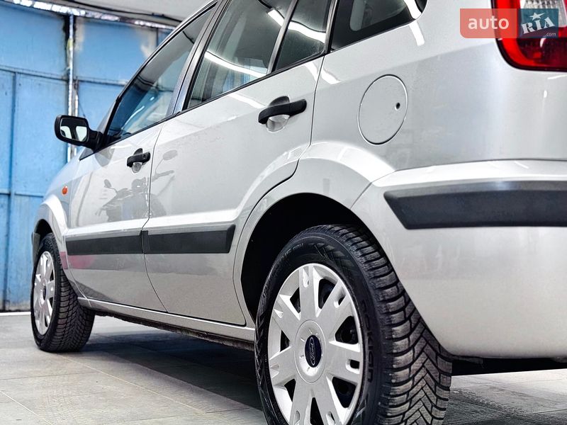 Хэтчбек Ford Fusion 2007 в Стрые