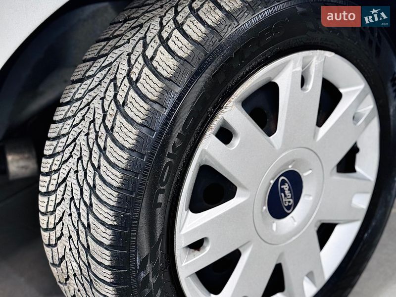 Хэтчбек Ford Fusion 2007 в Стрые