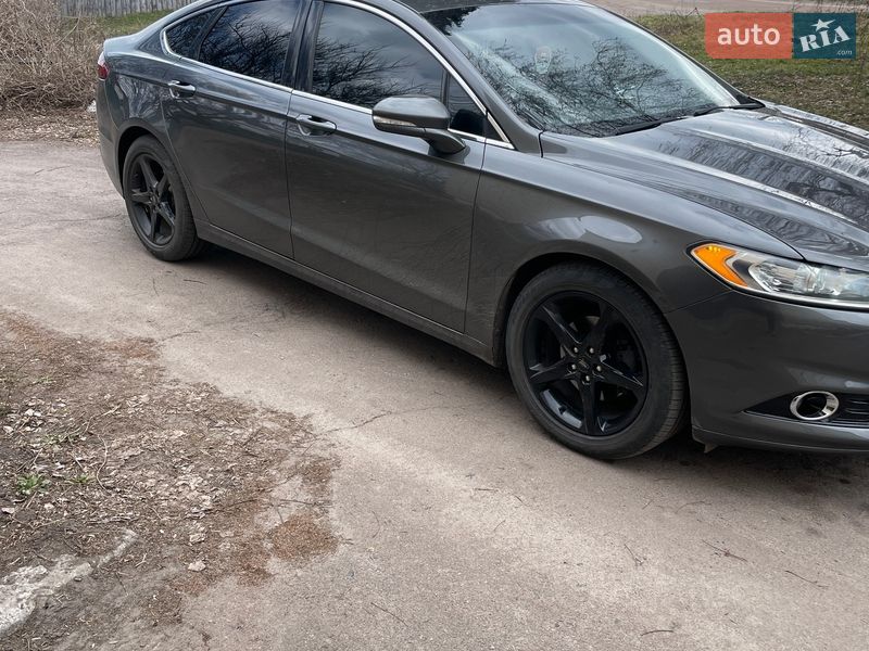 Седан Ford Fusion 2016 в Ічні