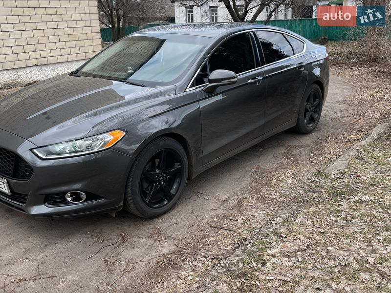 Седан Ford Fusion 2016 в Ічні