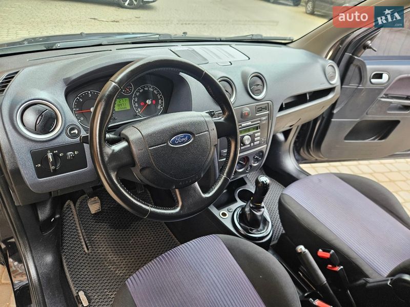 Хэтчбек Ford Fusion 2010 в Виннице