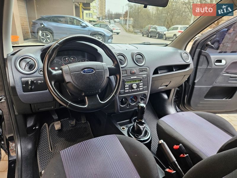 Хэтчбек Ford Fusion 2010 в Виннице