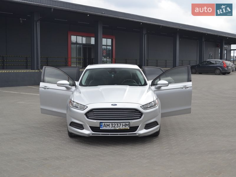 Седан Ford Fusion 2016 в Житомирі