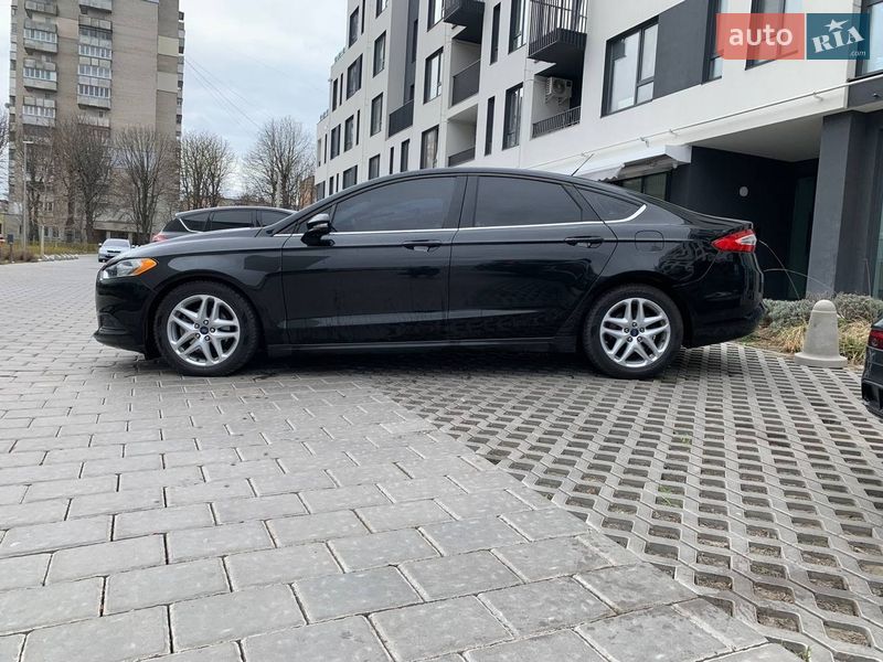 Седан Ford Fusion 2015 в Рівному