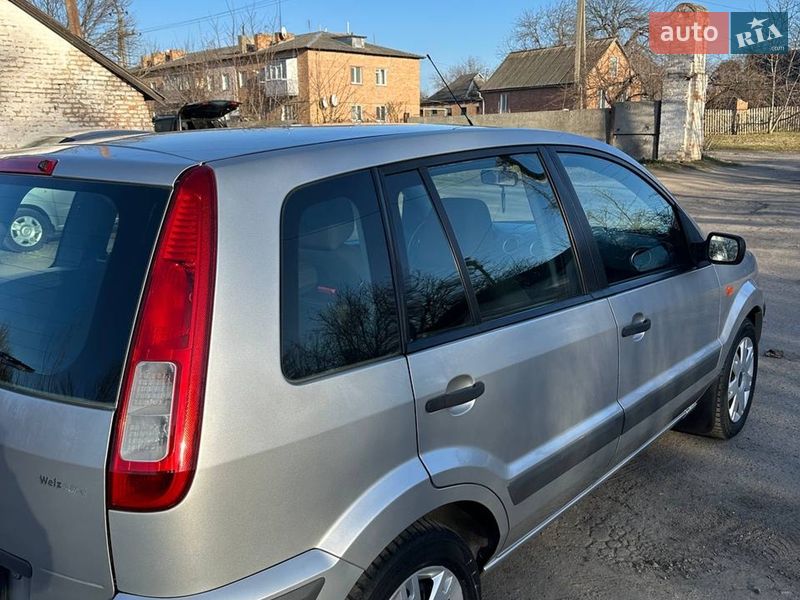 Хэтчбек Ford Fusion 2006 в Хороле фото 14 Хэтчбек Ford Fusion 2006 в Хороле