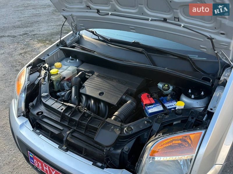 Хэтчбек Ford Fusion 2006 в Хороле фото 31 Хэтчбек Ford Fusion 2006 в Хороле