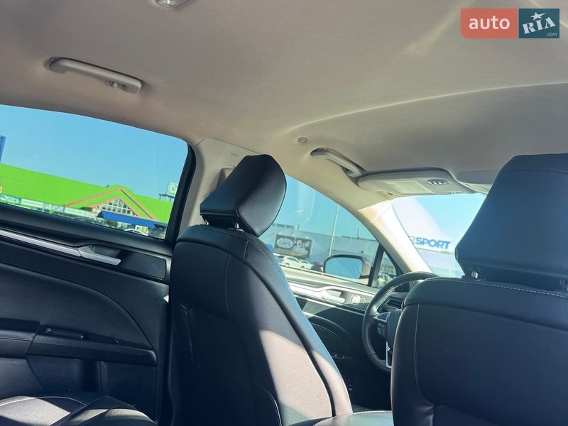 Седан Ford Fusion 2020 в Олександрії