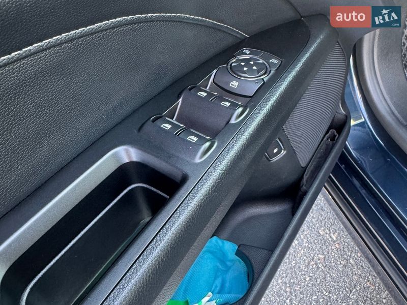 Седан Ford Fusion 2020 в Олександрії